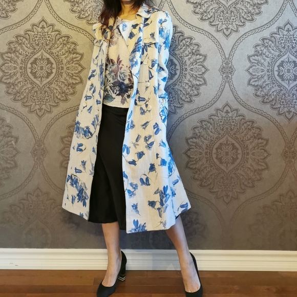 Sold*Hobbs London made in Portugal floral coat - Picture 2 of 8